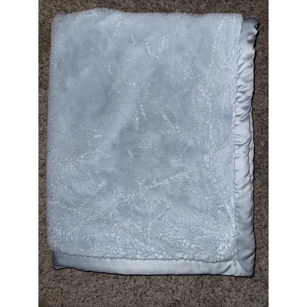 Carter's‎ Solid Baby Blue Plush Faux Fur Blanket Satin Trim Jersey Knit 30x38